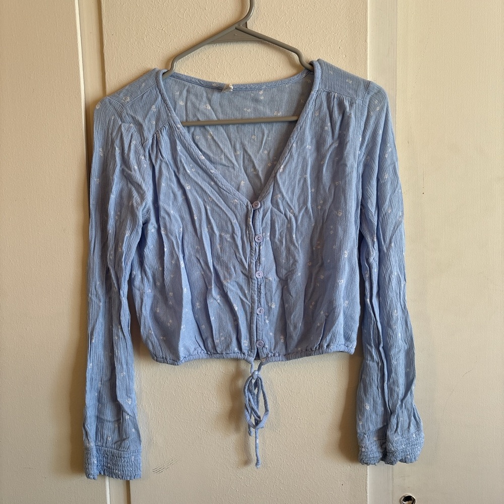Sky and Sparrow Light Blue Button-Up Blouse